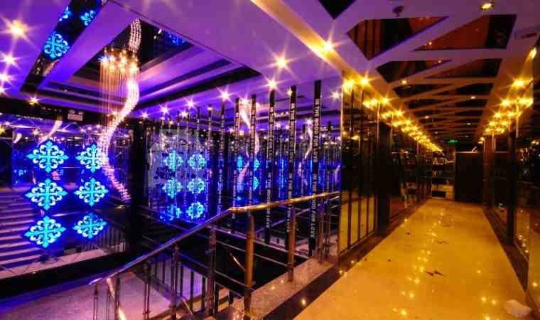 揭秘北京KTV：音乐之夜的价格指南插图2北京养生休闲会所_都市减压spa体验-DushiLive都市体验网