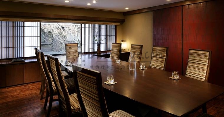 专业私人按摩师的选择与益处：提升您的健康和福祉插图1北京养生休闲会所_都市减压spa体验-DushiLive都市体验网