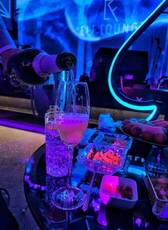 北京夜生活氛围超绝的酒吧—ELF2O7 LOUNGE插图3北京养生休闲会所_都市减压spa体验-DushiLive都市体验网
